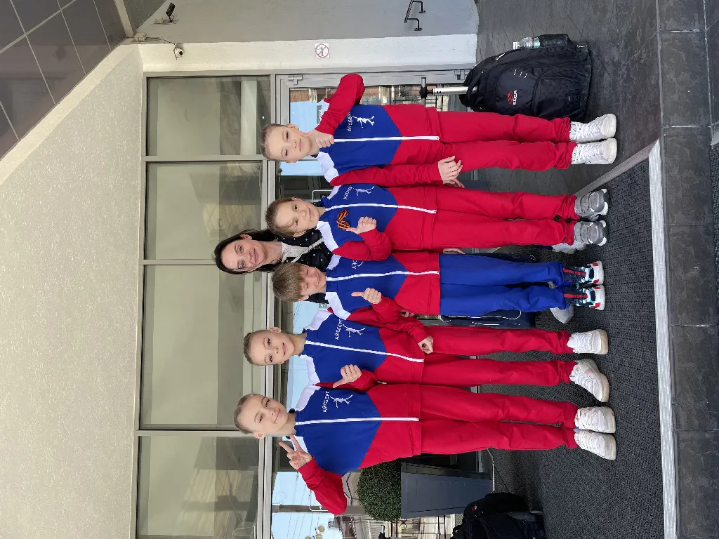 спортивные костюмы для команды айсберг1