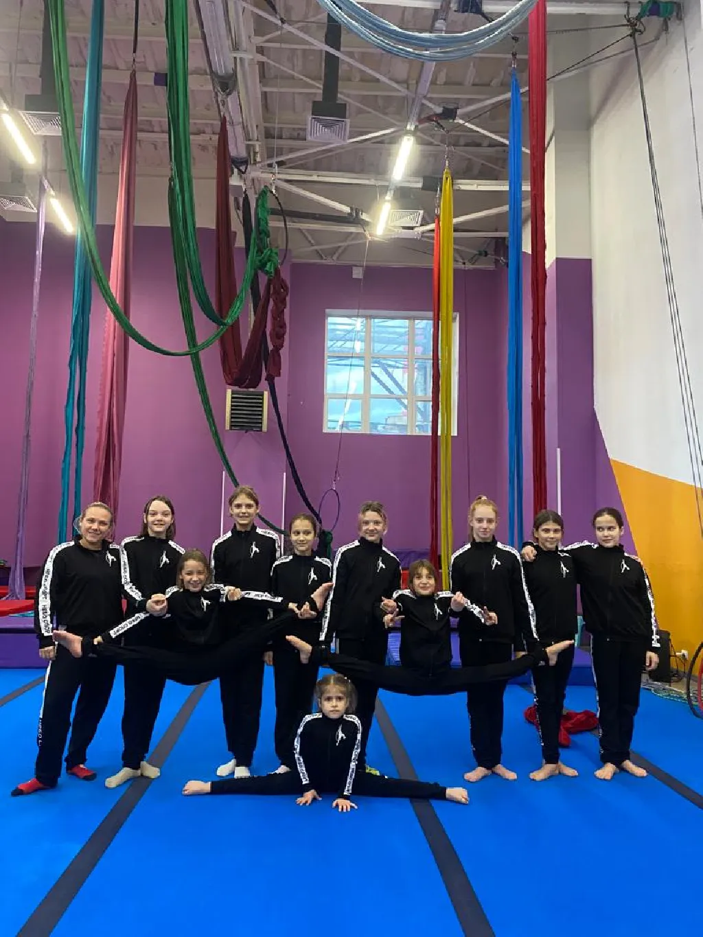 Спортивные костюмы Небо2