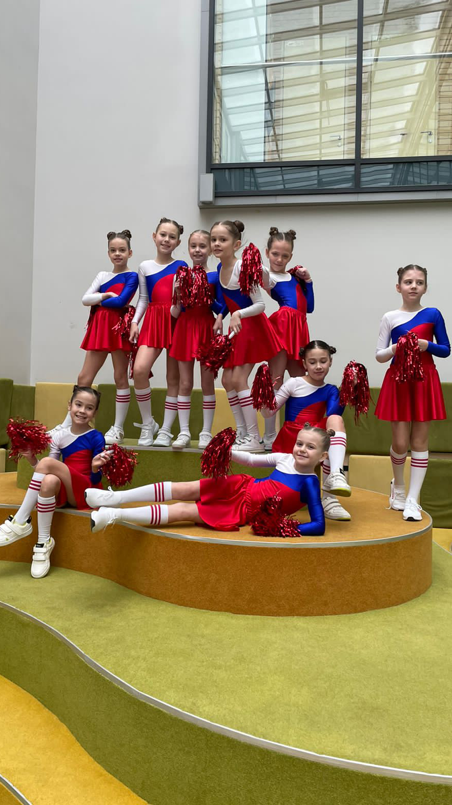 Костюмы для черлидинга START2GYM - команда ФЕЕРИЯ